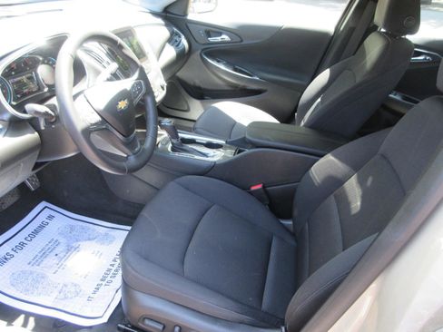 Used 2016 Chevrolet Malibu LT w/ Driver Confidence Package FWD image 13
