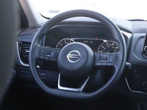 Used 2021 Nissan Rogue SV image 21