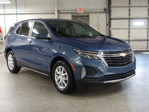 Used 2024 Chevrolet Equinox LT w/ LPO, Floor Liner Package image 1