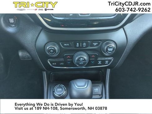 Used 2019 Jeep Cherokee Limited w/ Trailer Tow Group image 25