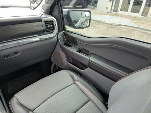 Used 2025 Ford F150 Lariat AWD/4WD image 17