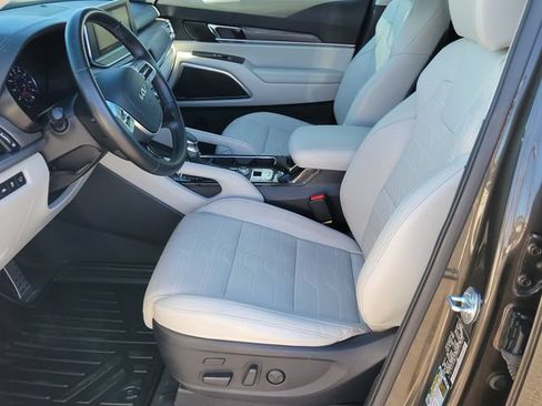 Used 2022 Kia Telluride SX w/ SX Prestige Package AWD/4WD image 6
