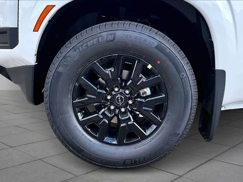 New 2026 Nissan Frontier SV w/ SV Convenience Package RWD image 9