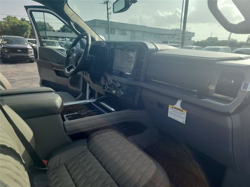 New 2026 Ford F350 Platinum w/ Platinum Plus Package AWD/4WD image 30