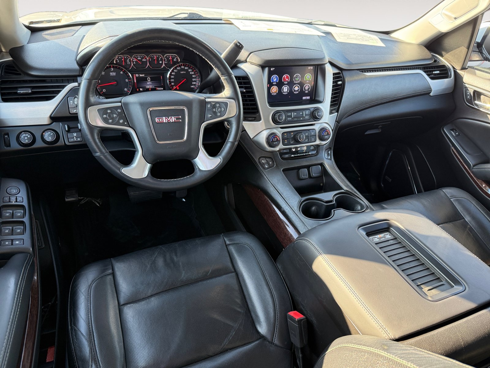 Used 2016 GMC Yukon SLT w/ Premium Edition AWD/4WD image 15