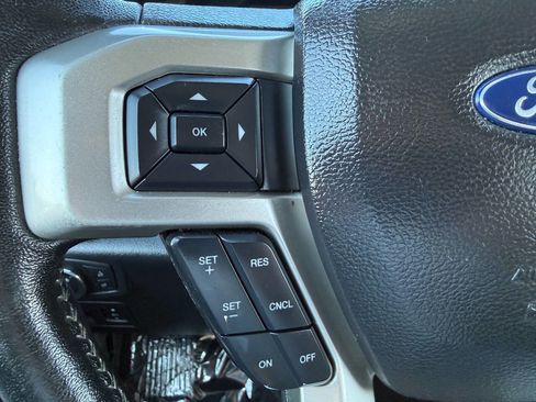 Used 2020 Ford F150 Lariat w/ Max Trailer Tow Package image 36