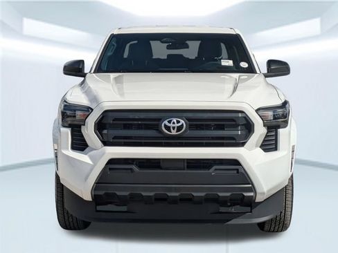 Used 2025 Toyota Tacoma SR RWD image 10