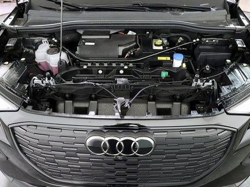 Used 2024 Audi Q4 e-tron Premium Plus w/ Premium Plus image 38