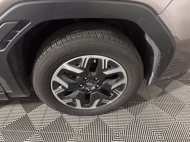 Used 2025 Subaru Forester Premium AWD/4WD image 38