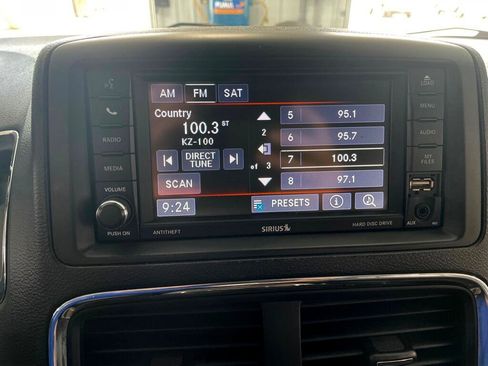 Used 2019 Dodge Grand Caravan SXT image 33