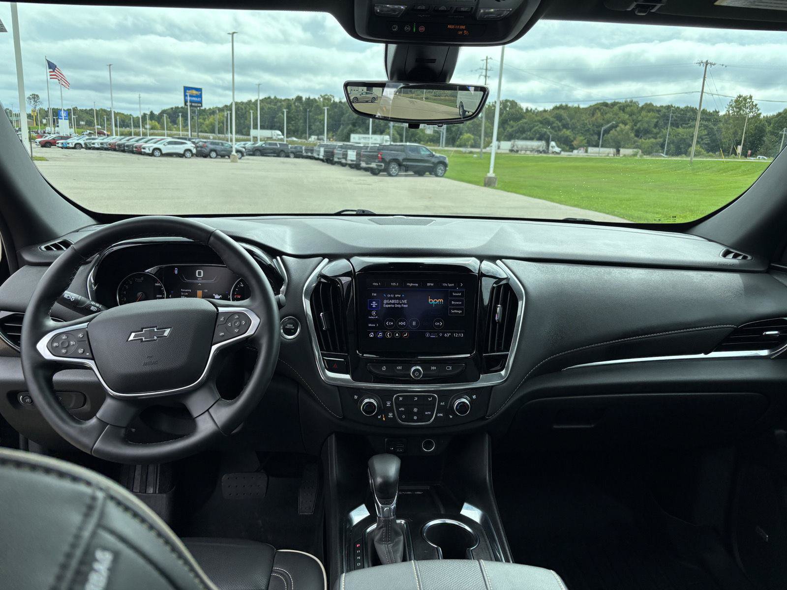 Used 2023 Chevrolet Traverse Premier w/ Redline Edition AWD/4WD image 21