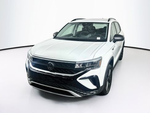 Used 2024 Volkswagen Taos S FWD image 3