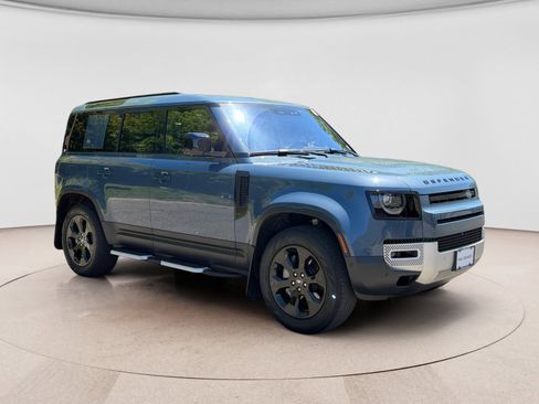 Used 2023 Land Rover Defender 110 SE AWD/4WD image 7