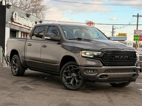 Used 2021 RAM 1500 Limited w/ Night Edition image 3