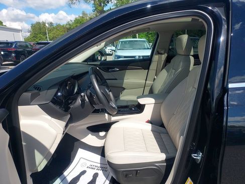 Used 2023 Buick Envision Avenir AWD/4WD image 28