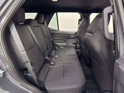 Used 2025 Toyota 4Runner SR5 image 40