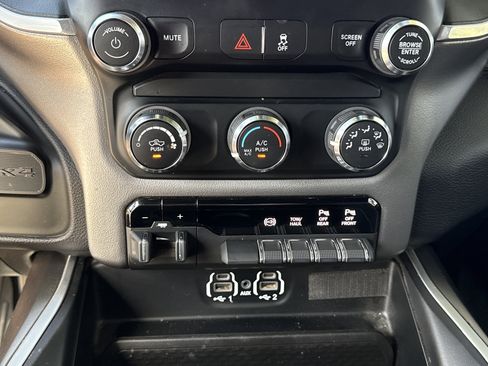 Used 2024 RAM 2500 Big Horn w/ Off Road Package image 20