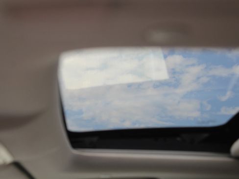 Used 2025 Honda CR-V EX image 8