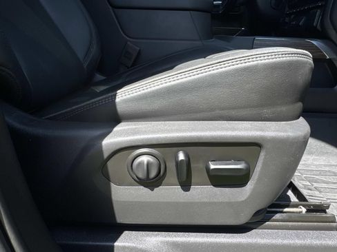Used 2020 Chevrolet Silverado 1500 High Country AWD/4WD image 14