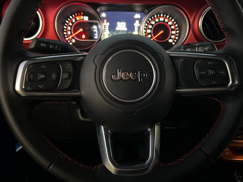 Used 2022 Jeep Wrangler Unlimited Rubicon image 24