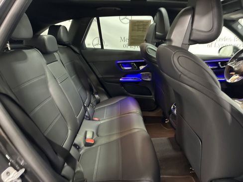 Used 2025 Mercedes-Benz GLC 300 GLC 300 image 33