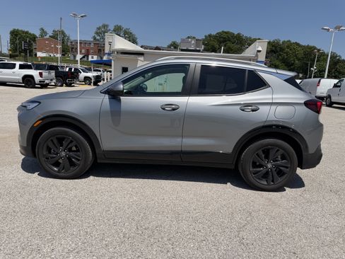 Used 2024 Buick Encore GX Sport Touring w/ Comfort Package AWD/4WD image 4