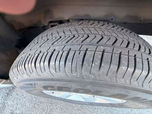 Used 2004 Nissan Armada SE image 17