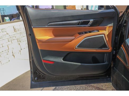 Used 2024 Kia Telluride EX X-Line image 8