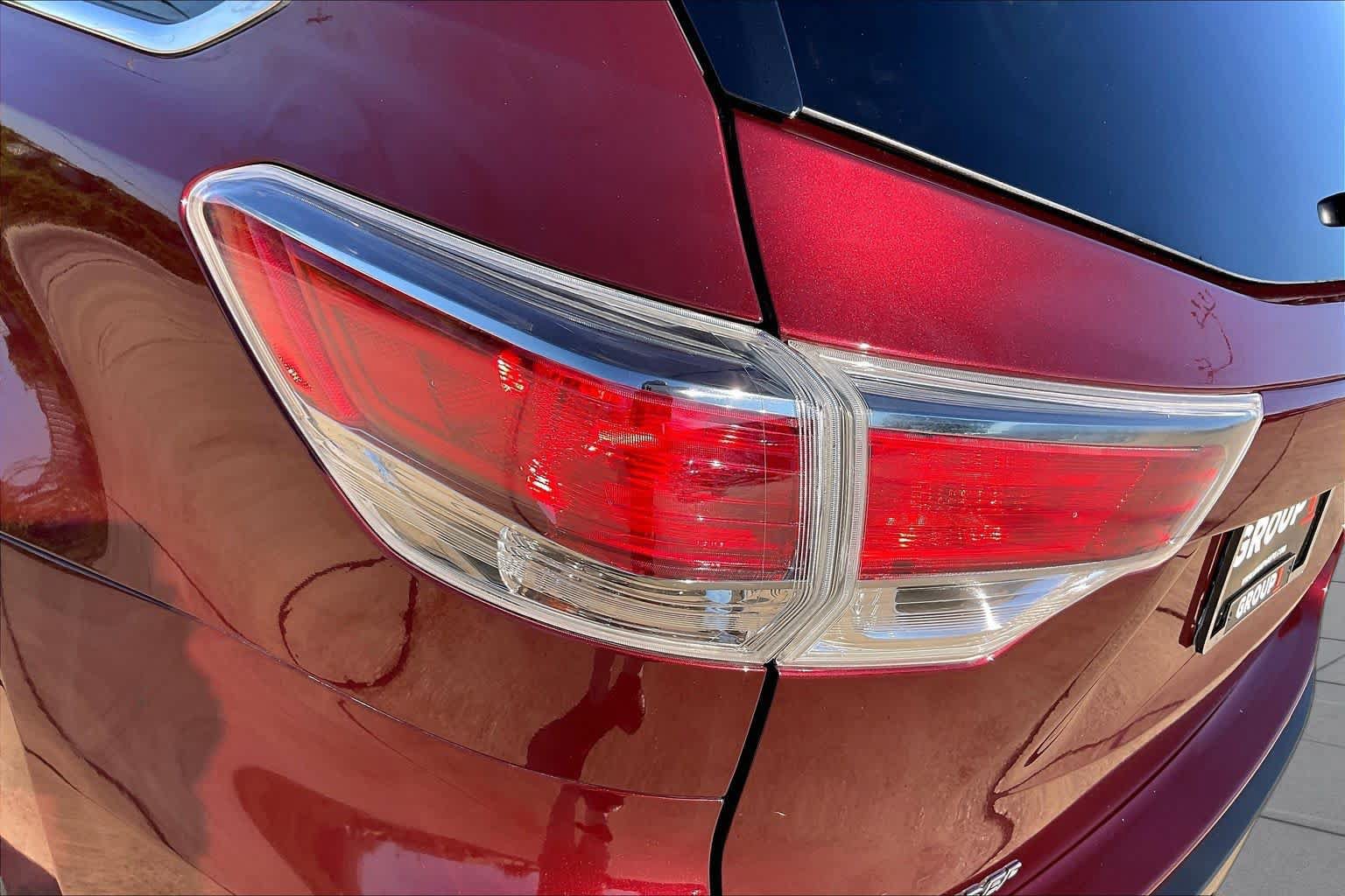 Used 2016 Toyota Highlander Limited FWD image 29