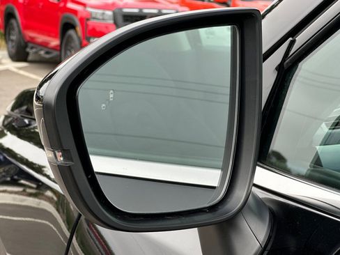 Certified 2025 Nissan Pathfinder SV image 54