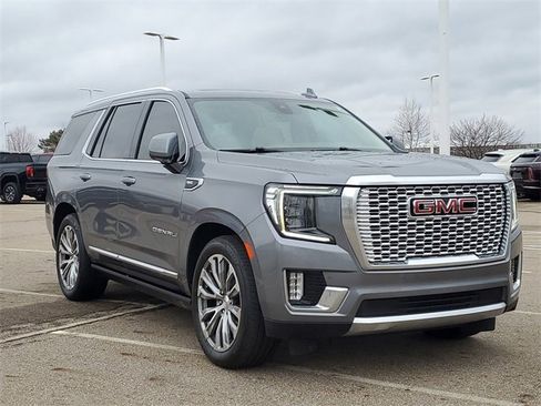 Used 2021 GMC Yukon Denali w/ Denali Ultimate Package image 2