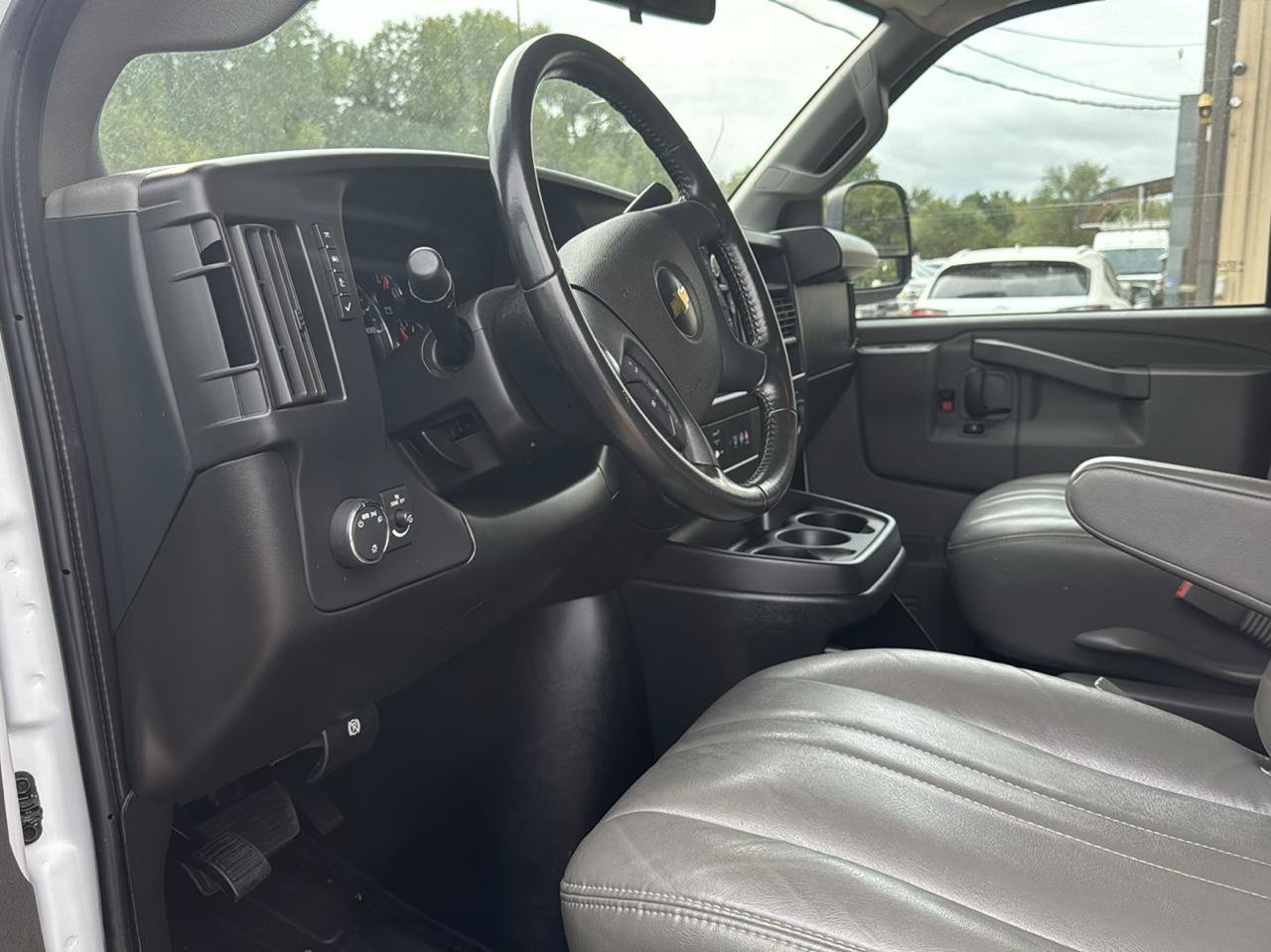 Used 2023 Chevrolet Express 2500 w/ Driver Convenience Package RWD image 12