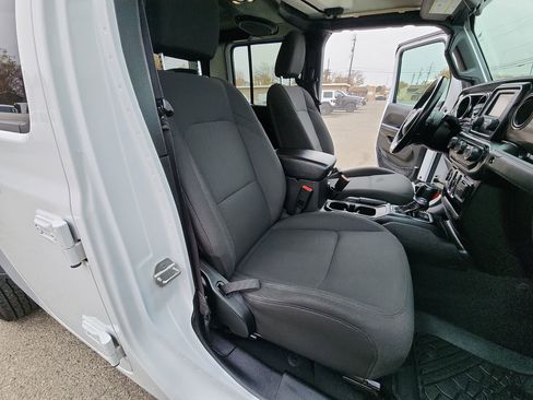 Used 2020 Jeep Gladiator Sport w/ Quick Order Package 24S image 24