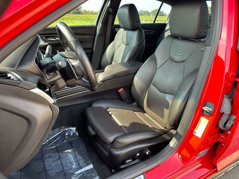 Used 2021 Cadillac CT5 V w/ Premium Package image 11