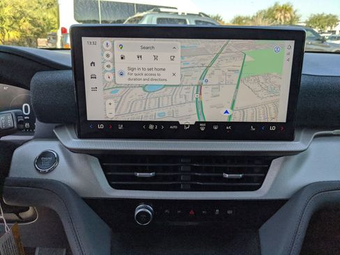 New 2026 Ford Explorer Active w/ Active Comfort Package image 21