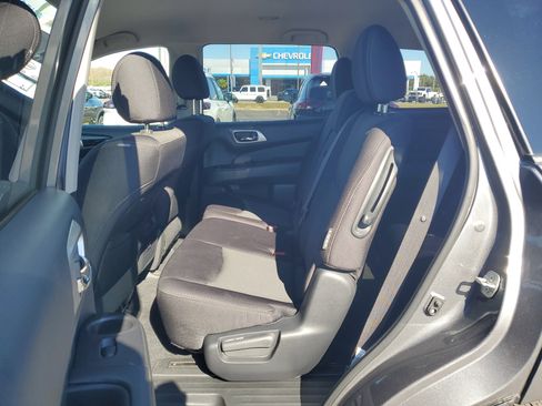 Certified 2020 Nissan Pathfinder S image 13