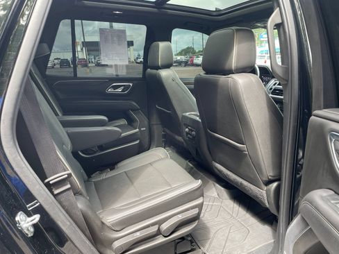 Used 2021 Chevrolet Tahoe Premier w/ Premium Package RWD image 35