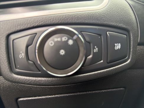 Used 2022 Ford Edge SE w/ Black Appearance Package AWD/4WD image 21