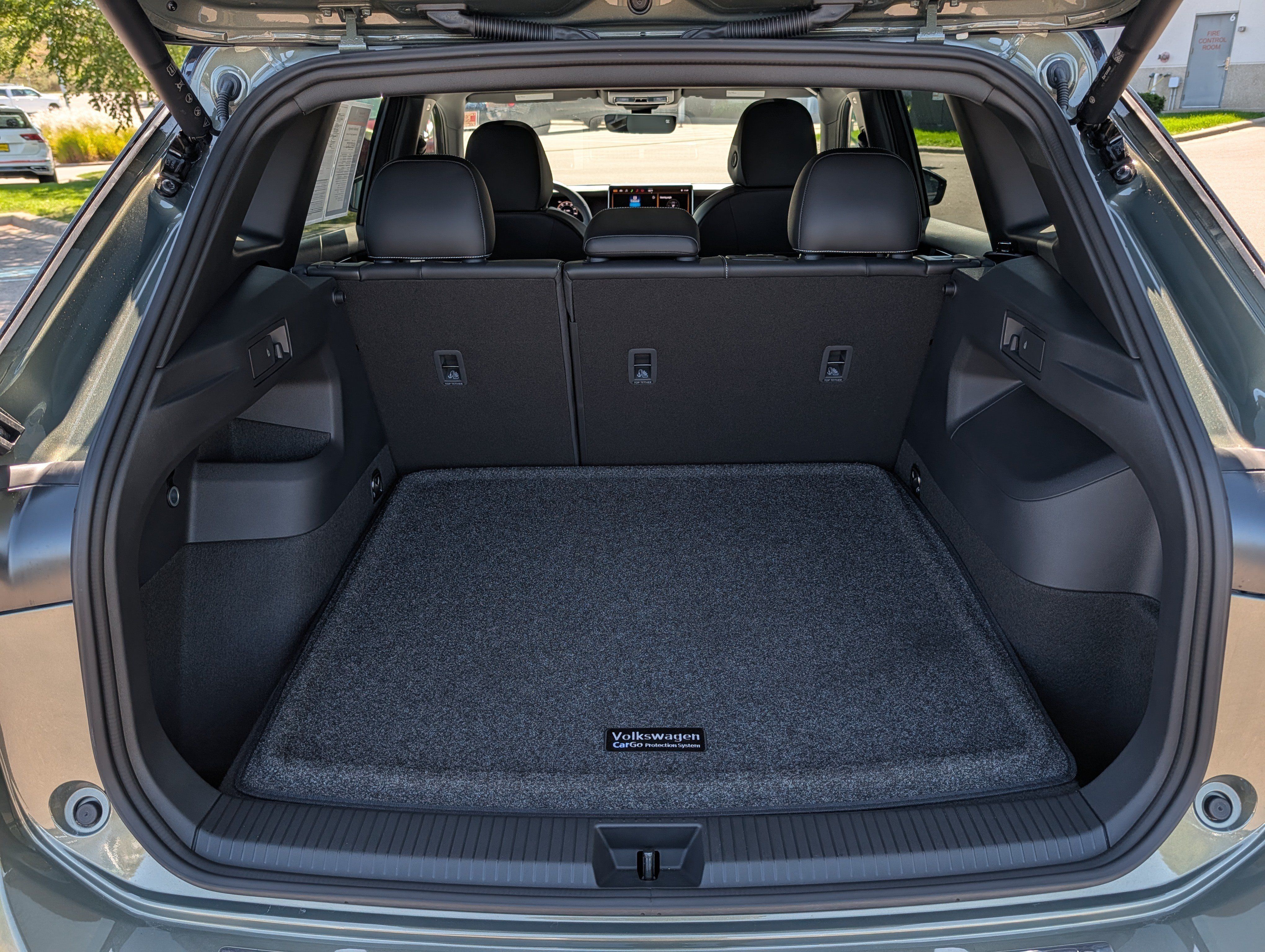 Certified 2026 Volkswagen Tiguan SE R-Line AWD/4WD image 18