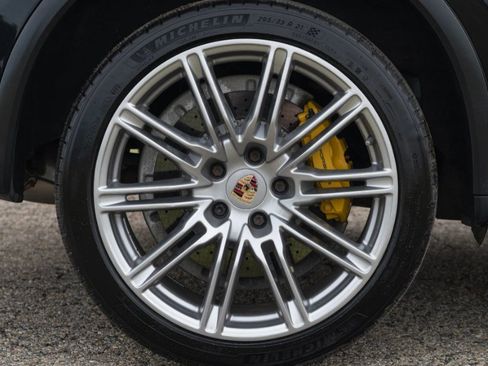 Used 2013 Porsche Cayenne Diesel AWD/4WD image 19
