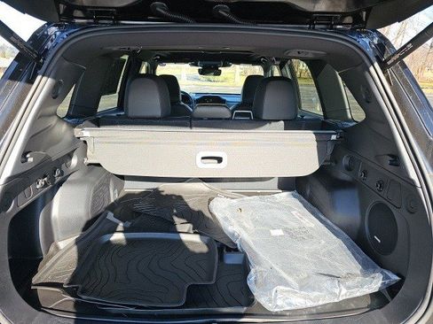 Used 2025 Subaru Forester Sport image 18