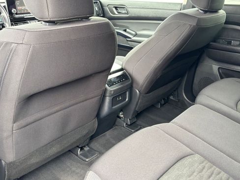 Used 2025 Nissan Pathfinder SV AWD/4WD image 24
