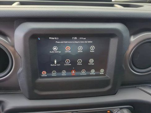 Used 2022 Jeep Wrangler Unlimited Sport AWD/4WD image 18
