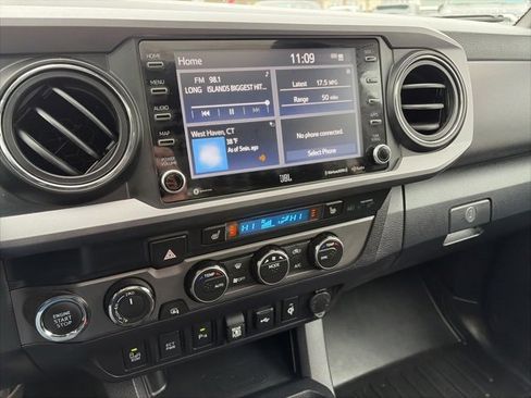 Used 2023 Toyota Tacoma TRD Off-Road image 21