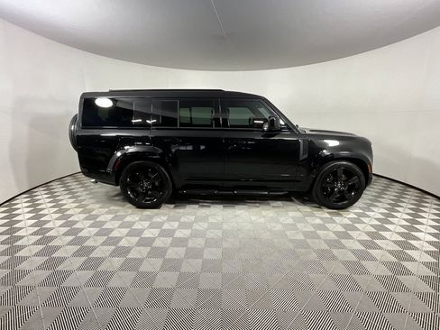 Used 2025 Land Rover Defender 130 V8 image 5