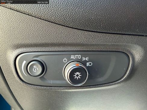 Certified 2019 Chevrolet Equinox LT w/ Driver Convenience Package image 20