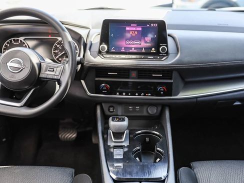 Used 2024 Nissan Rogue SV FWD image 8