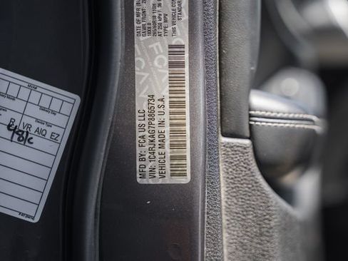 Used 2023 Jeep Grand Cherokee L Laredo AWD/4WD image 48