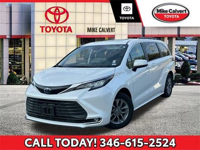 Used 2023 Toyota Sienna XLE