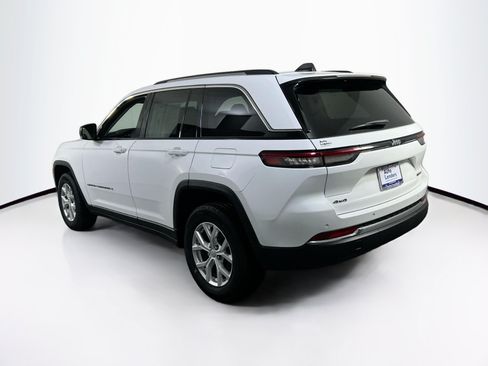 Used 2023 Jeep Grand Cherokee Limited AWD/4WD image 7